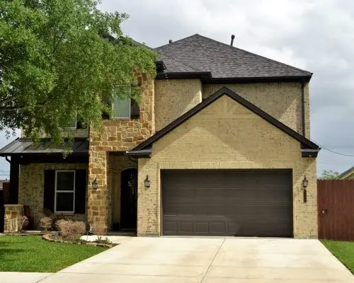 New garage door installed on an Arizona family home